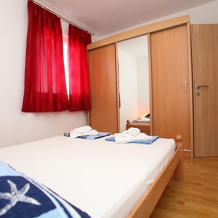Apartments Villa Karlo Kaštela Exteriör bild