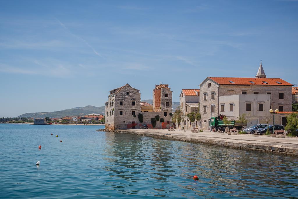Apartments Villa Karlo Kaštela Exteriör bild