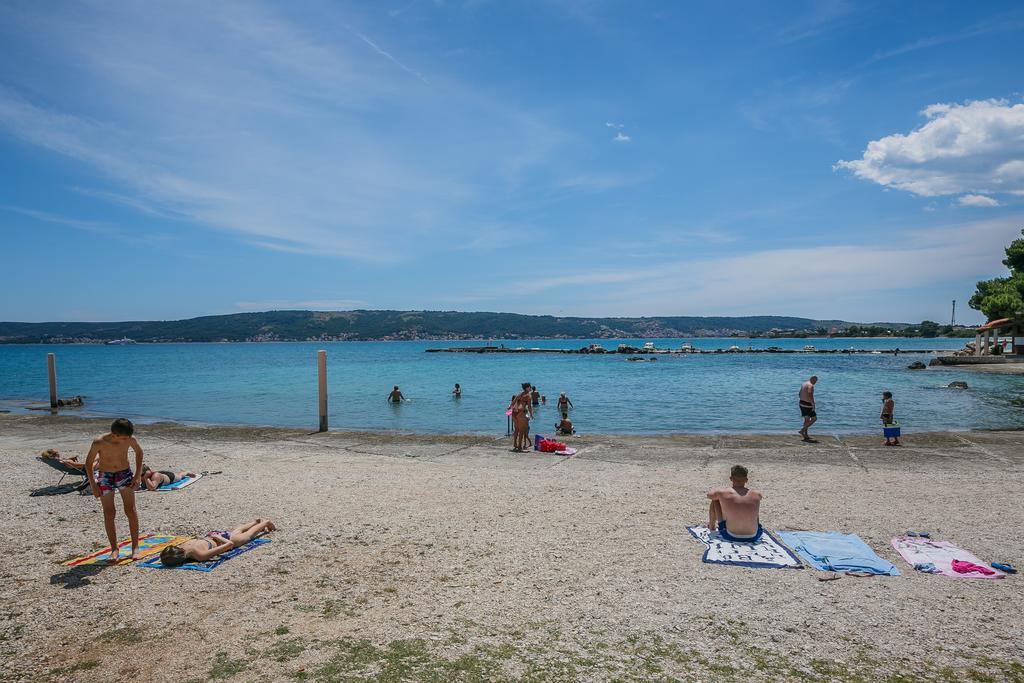 Apartments Villa Karlo Kaštela Exteriör bild