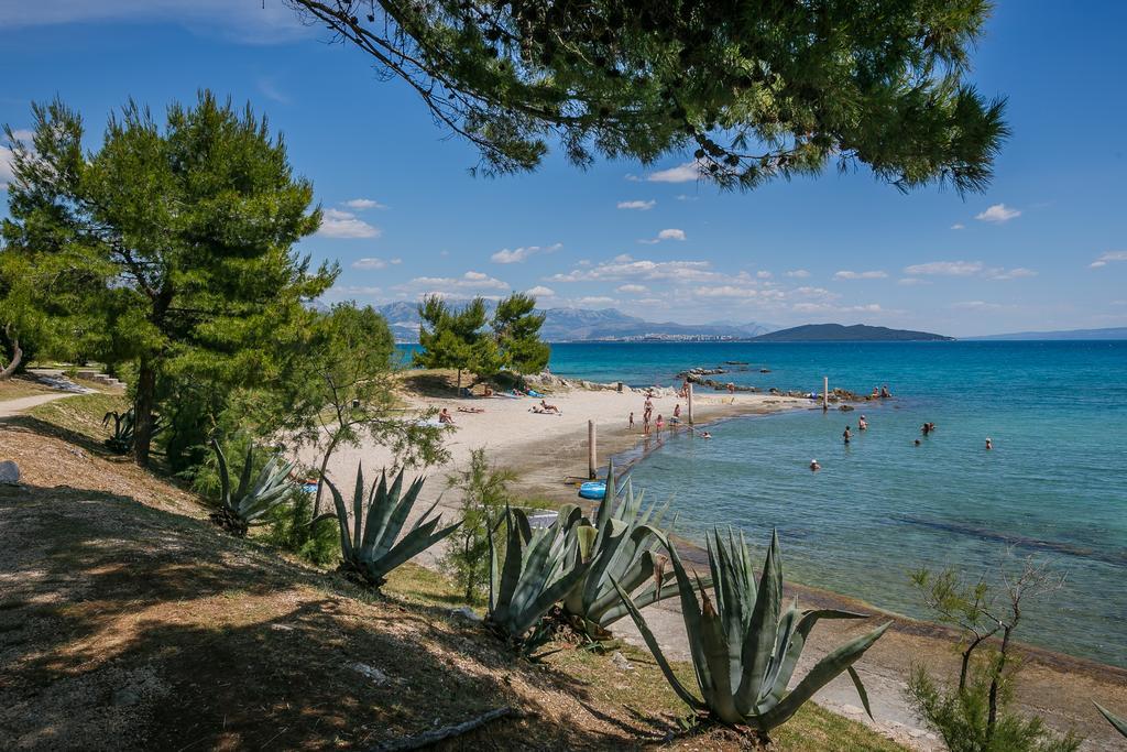 Apartments Villa Karlo Kaštela Exteriör bild