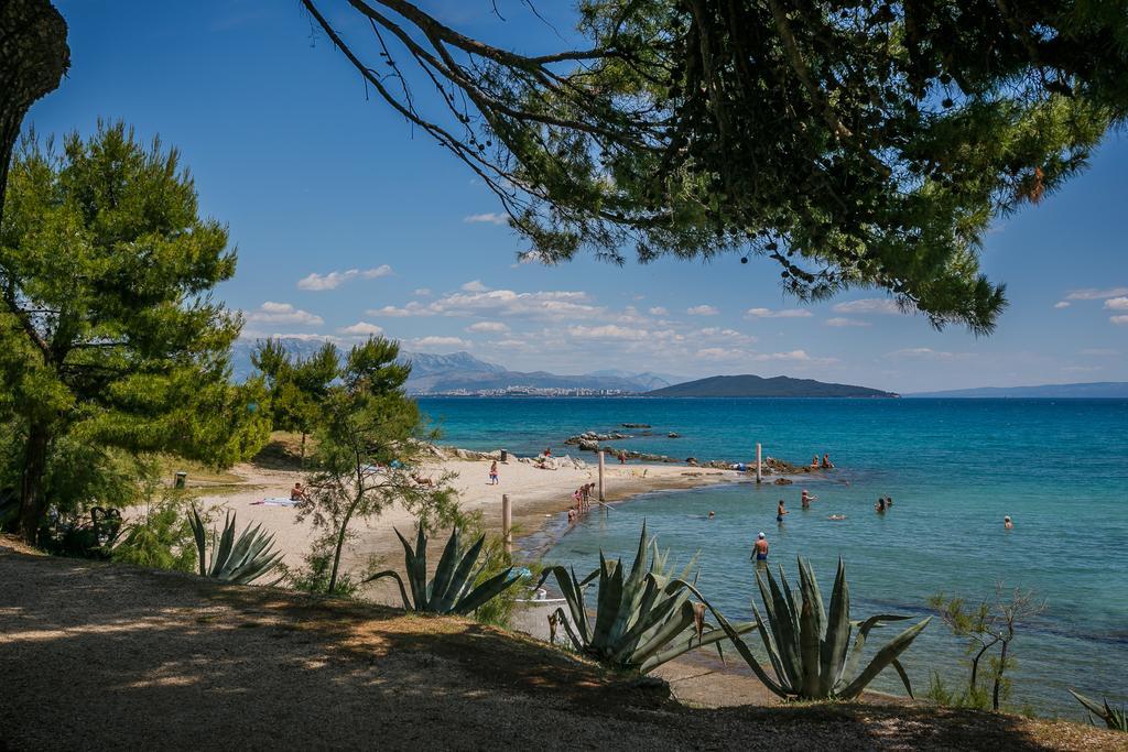 Apartments Villa Karlo Kaštela Exteriör bild