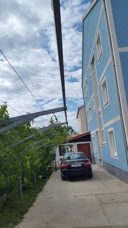 Apartments Villa Karlo Kaštela Exteriör bild