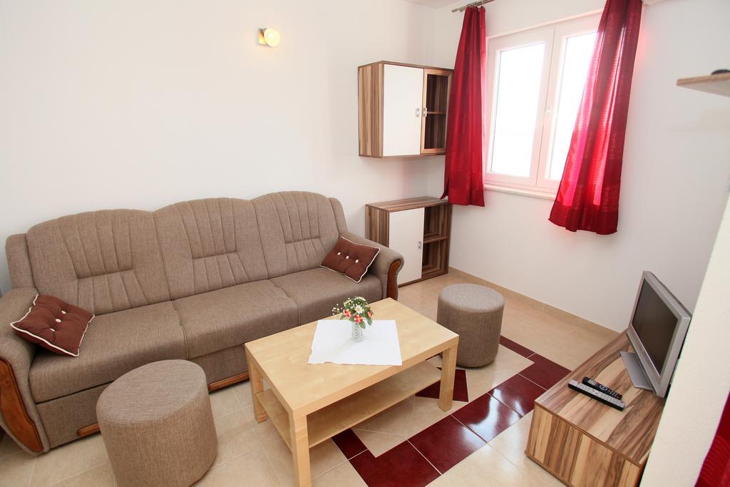 Apartments Villa Karlo Kaštela Exteriör bild