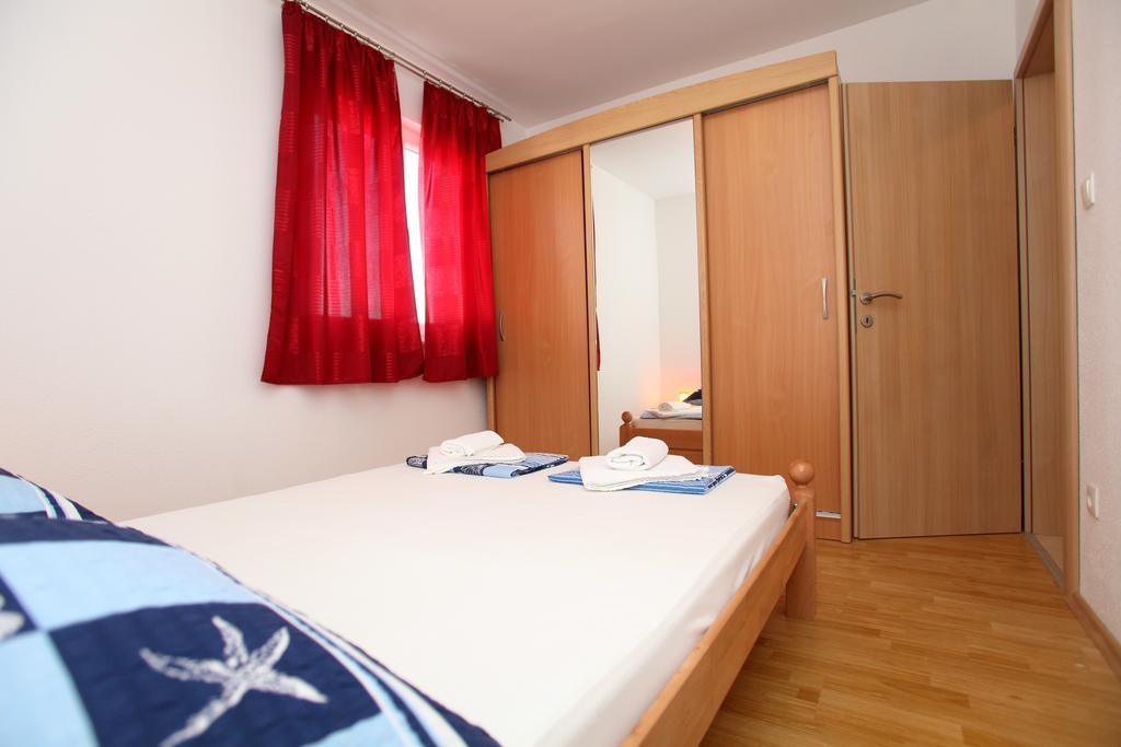Apartments Villa Karlo Kaštela Exteriör bild