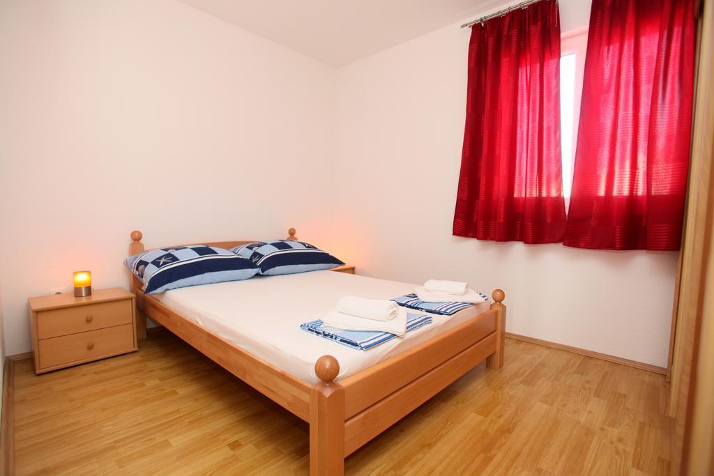 Apartments Villa Karlo Kaštela Exteriör bild