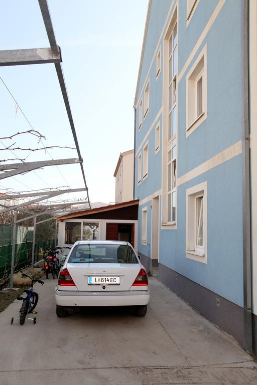 Apartments Villa Karlo Kaštela Exteriör bild