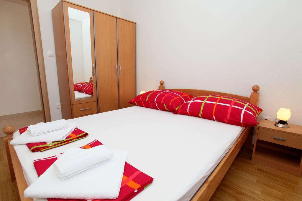 Apartments Villa Karlo Kaštela Exteriör bild