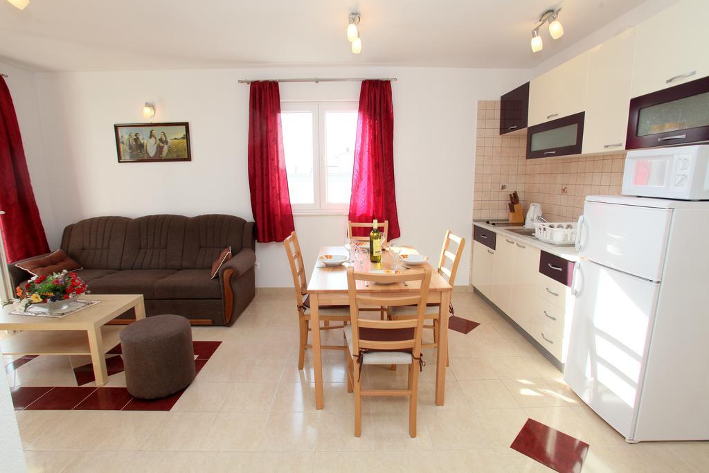 Apartments Villa Karlo Kaštela Exteriör bild